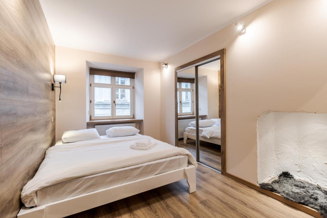 Staroevreyska Timber Apartment Lviv Ngoại thất bức ảnh